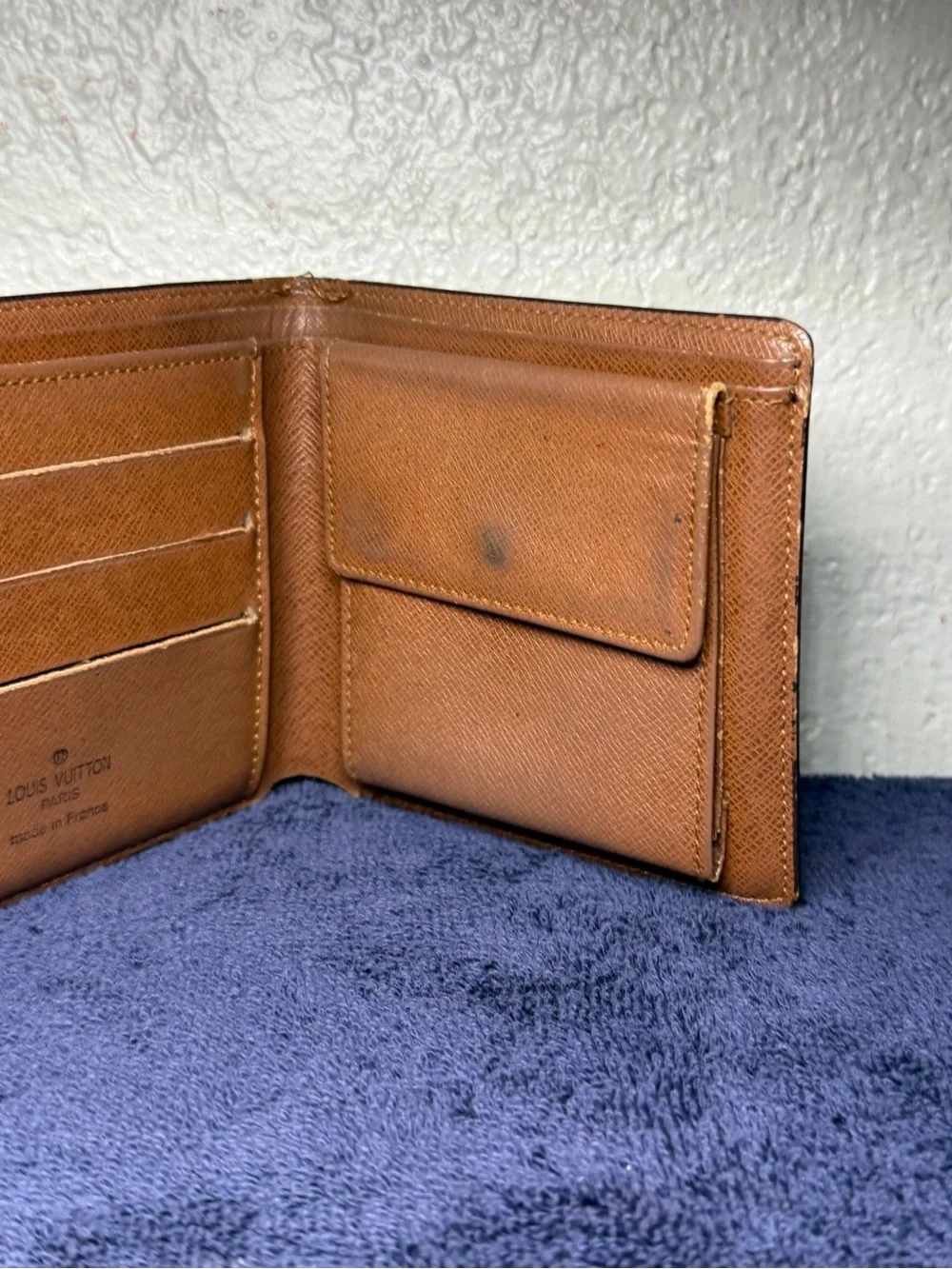 ( damaged ) Louis Vuitton wallet